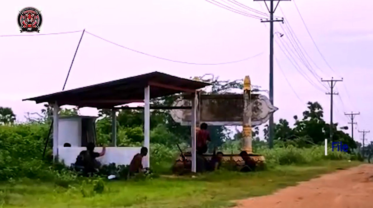 ဗန်းမော်-မံစီ စစ်ရှောင်များထံက စစ်ကောင်စီတပ်က အဓမ္မငွေညှစ်နေ