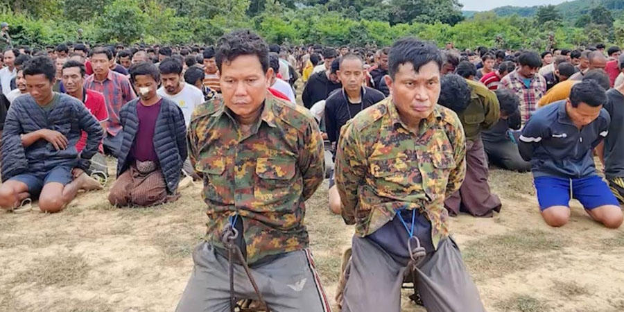 ရခိုင်စစ်ပွဲတွင် ရှုံးနိမ့်မှုအား လက်ခံရန် စစ်ခေါင်းဆောင်ကို နပခတိုင်းစစ်ဦးစီးမှူး တိုက်တွန်း