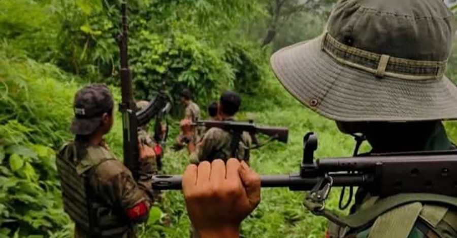 ကံမတွင် အုပ်ချုပ်ရေးမှူး ၁ ဦး ပစ်သတ်ခံရ၊ စစ်ကား မိုင်းဆွဲတိုက်ခိုက်ခံရပြီး ၃ ဦးသေဆုံး