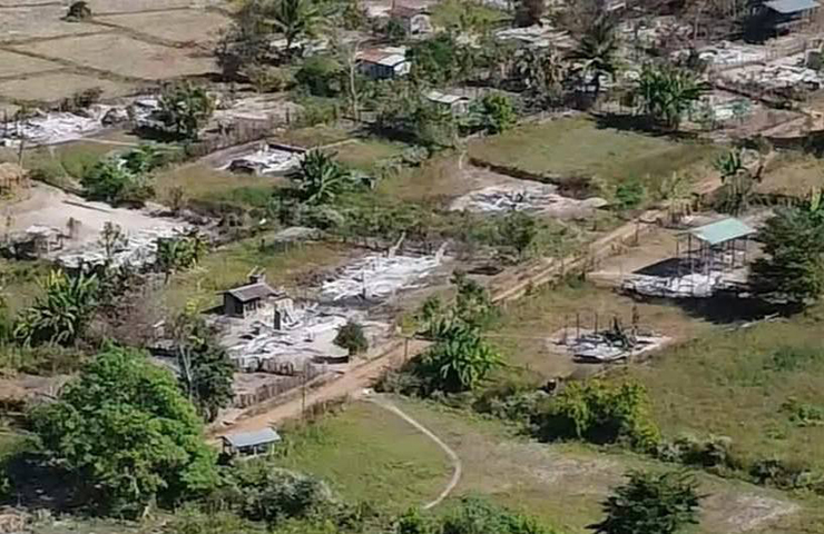 ရွာလုံးကျွတ်မီးရှို့ခံရတဲ့ မင်းပလောင်ရွာက ပြည်သူများ အရေးပေါ်အကူအညီလိုအပ်