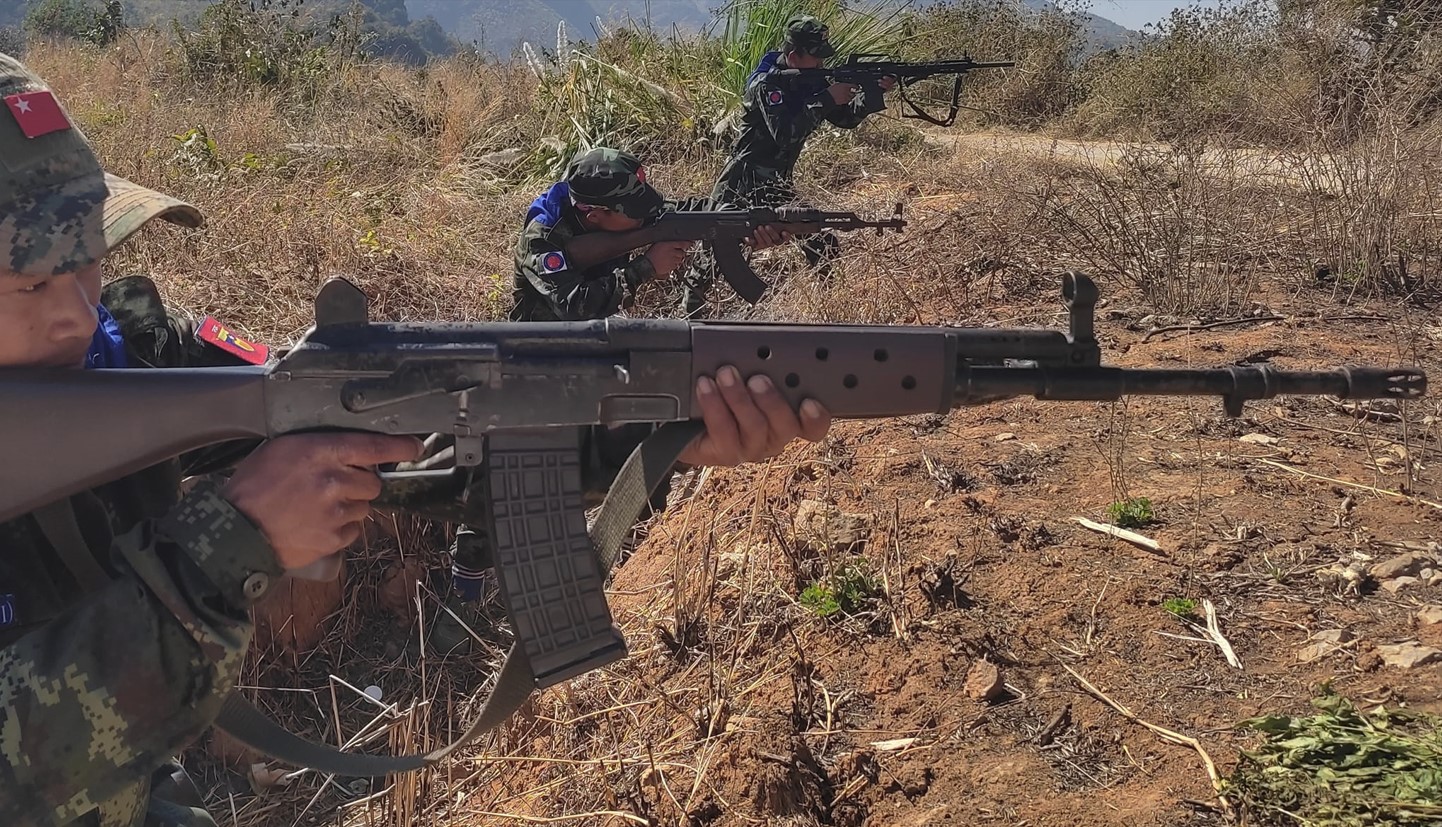 ၂၀၂၅ မှာ ခူးဆွတ်နိုင်တော့မယ့် ဖက်ဒရယ်ပန်းကို ဘယ်လို ပန်ကြမယ်