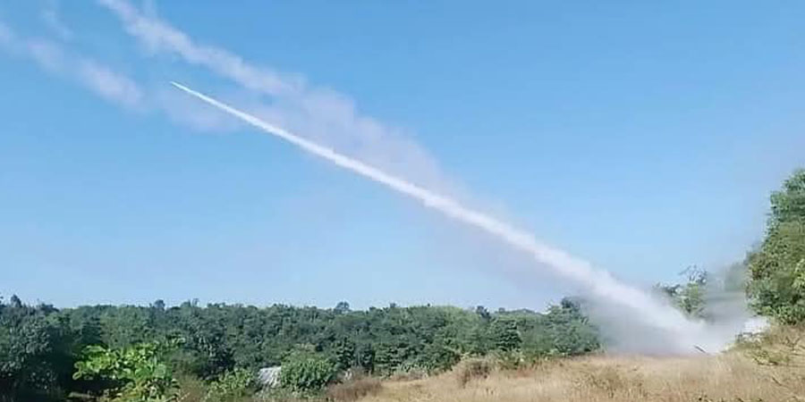 ထီးလင်းမြို့ရှိ စစ်ကောင်စီပစ်မှတ်များကို တော်လှန်ရေးတပ်များက ပစ်ခတ်တိုက်ခိုက်