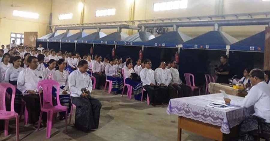 Non-CDM ဝန်ထမ်းများကြား လုံခြုံရေးစိုးရိမ်မှုမြင့်တက်နေပြီး အလုပ်ထွက်သူများရှိလာ 