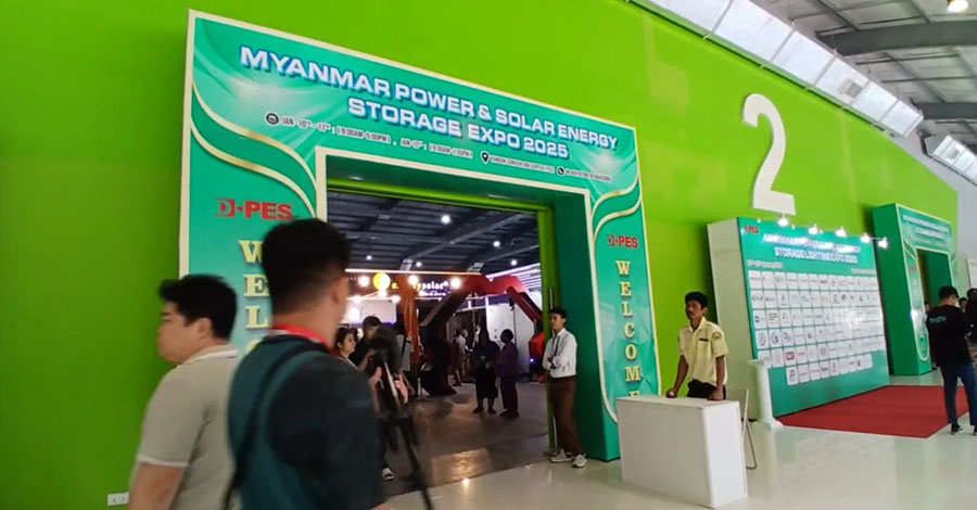 ဆိုလာ၊ မီးစက်ပြပွဲနှင့် ရောင်းချပွဲတွင် လာရောက်ကြည့်ရှုဝယ်ယူသူ များပြား