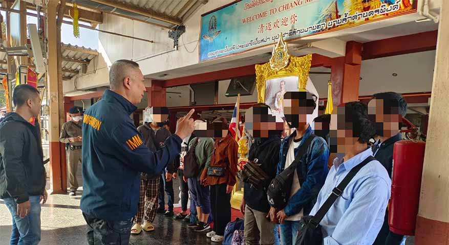 ဘန်ကောက်သွားမည့် မြန်မာ ၁၃ ဦး ချင်းမိုင်ဘူတာရုံတွင် ဖမ်းဆီးခံရ 