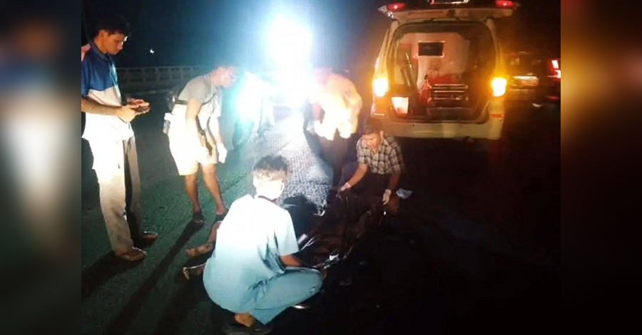 မဟာဗန္ဓုလတံတားပေါ်တွင် ကားတိုက်ခံရသဖြင့် အမျိုးသမီး ‌၂ ဦး သေဆုံး