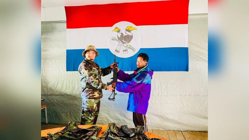 ဟားခါးတွင် ပြည်သူ့စစ်တပ်ဖွဲ့ဝင် ၄ ဦး လက်နက်ခဲယမ်းနှင့်အတူ အလင်းဝင်
