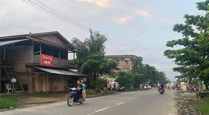 မြိတ်မြို့တွင် ရဲသတင်းပေးများက လူငယ်များကို  နေအိမ်ထဲအထိဝင်ဖမ်းပြီး ငွေညှစ်နေ