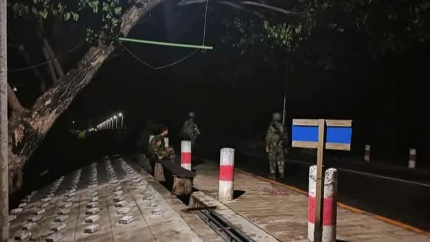 စစ်ကောင်စီ တပ်အင်အားဖြည့်တင်းနေသဖြင့် ဆင်ဖြူကျွန်း-တညောင် ကားလမ်းပိုင်းကို PDF က ယာယီပိတ်