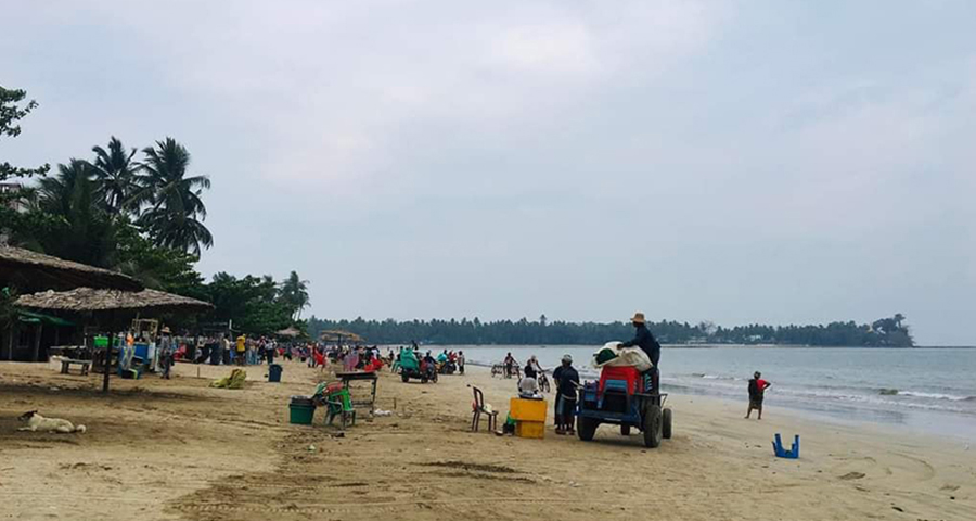 ချောင်းသာတွင် ဒေသခံများစစ်ရှောင်နေရပြီး ကမ်းခြေ ဟိုတယ်အများစုပိတ်ထား