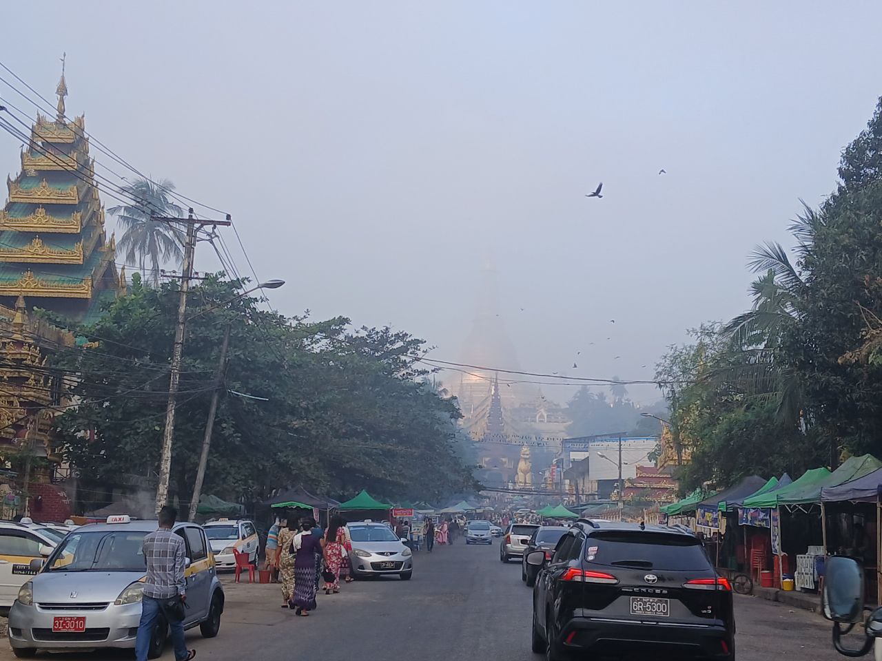 ယနေ့နံနက် ရန်ကုန်မြို့တွင် မြူဆိုင်းခဲ့သည့် မြင်ကွင်း