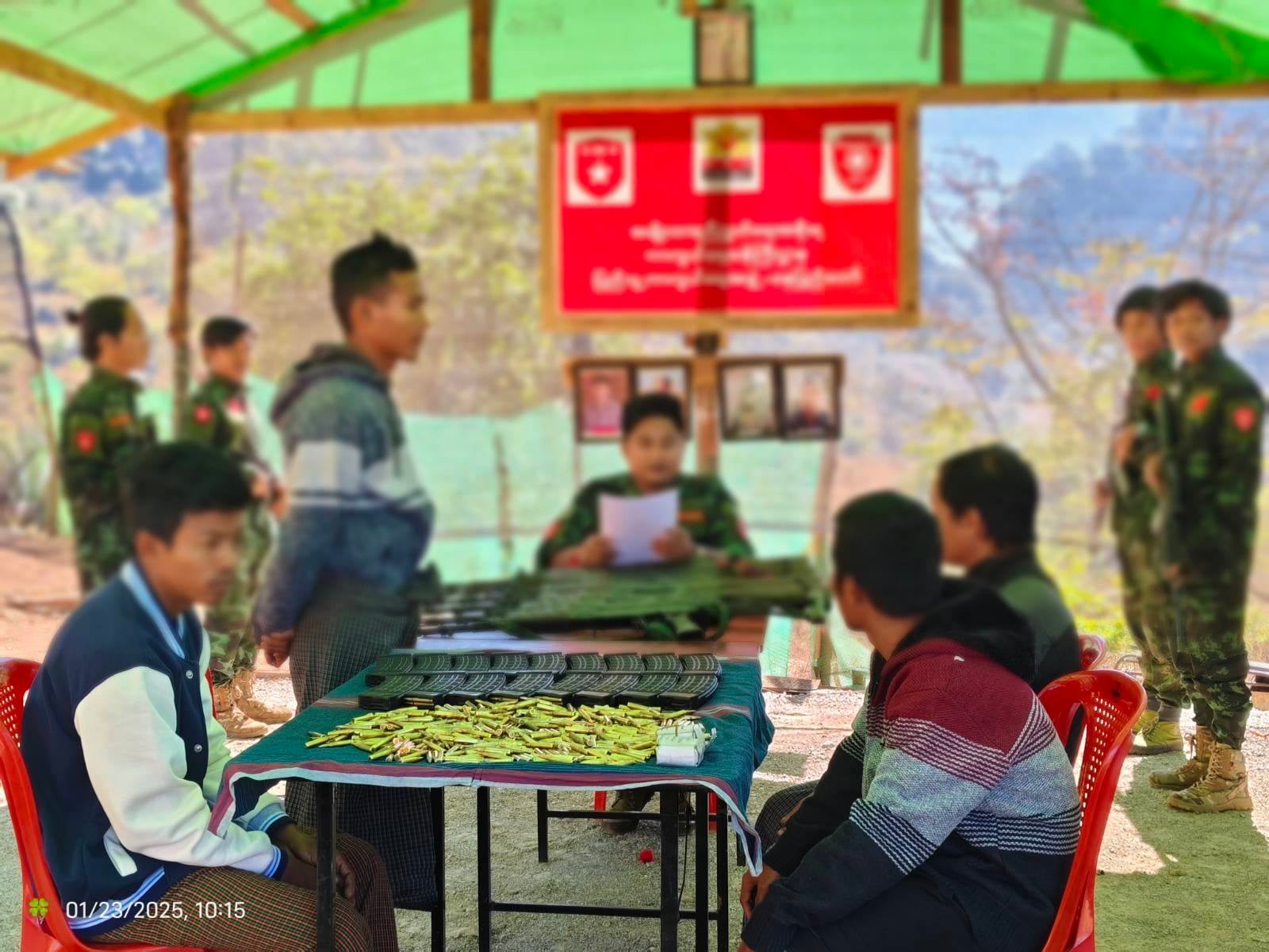 စစ်ကောင်စီက အဓမ္မစစ်မှုထမ်းခိုင်းထားသူ ၁၅ ဦး အလင်းဝင်လာ