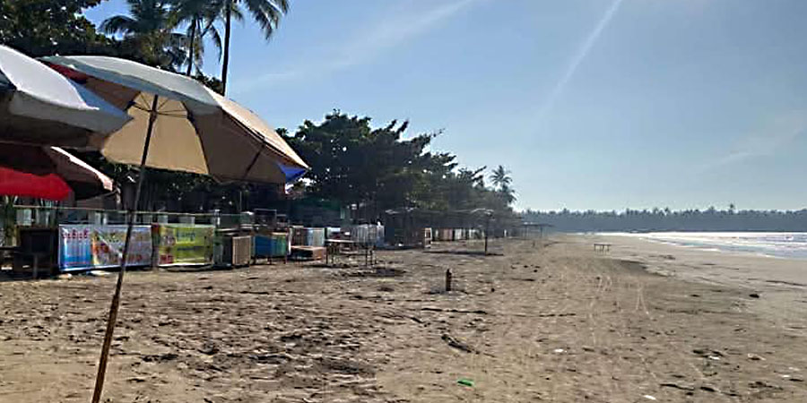 ချောင်းသာနှင့် ငွေဆောင်တွင် ဟိုတယ်၊ ဈေးဆိုင်များကို စစ်တပ်က ခြိမ်းခြောက်ဖွင့်ခိုင်း