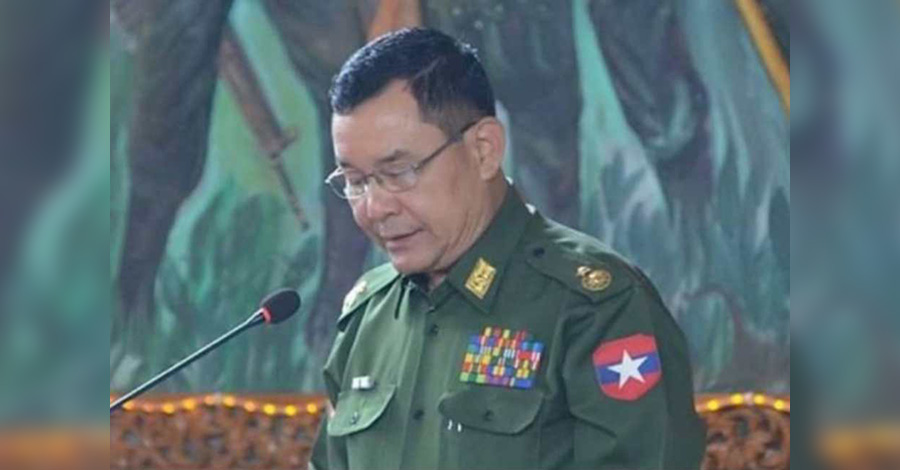 စစ်ခေါင်းဆောင်က ဗိုလ်ချုပ် ၂ ဦးကို တာဝန်က အနားပေး
