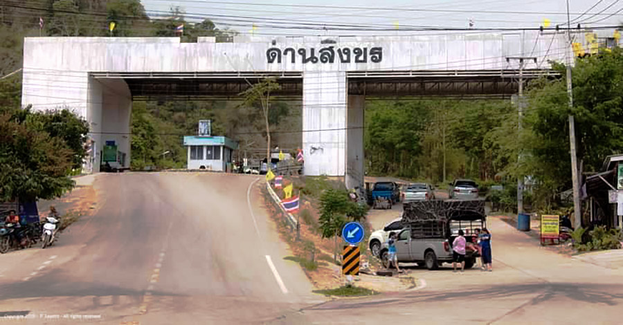 ထိုင်း-မြန်မာနယ်စပ် မောတောင်မြို့တွင် ကားလမ်းရက်ရှည်ပိတ်နေပြီး ကုန်ဈေးနှုန်းတက်လာ