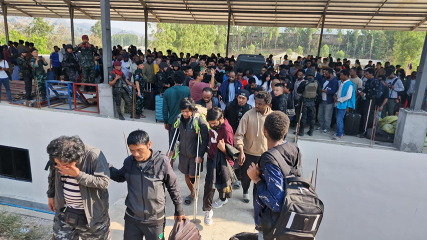 ကျားဖြန့်မှာ စေခိုင်းခံရသူတွေကို ဘယ်သူတွေက ညှဉ်းပန်းနှိပ်စက်နေတာလဲ
