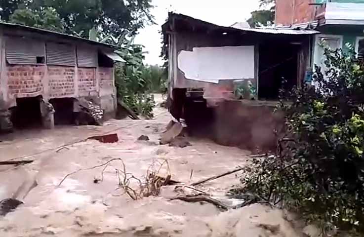 ပီရူးတွင် မိုးသည်းထန် ရေကြီးပြီး နေအိမ်များ ဆုံးရှုံး