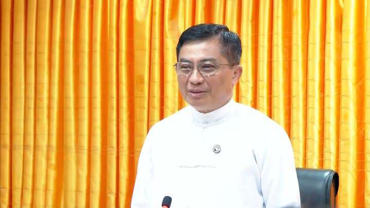 ပြည်ပသွားလုပ်ကိုင်မည့် အလုပ်သမားများကို စနစ်တကျ မှတ်ပုံတင်ထားရန် စစ်ကောင်စီဝန်ကြီး ပြော