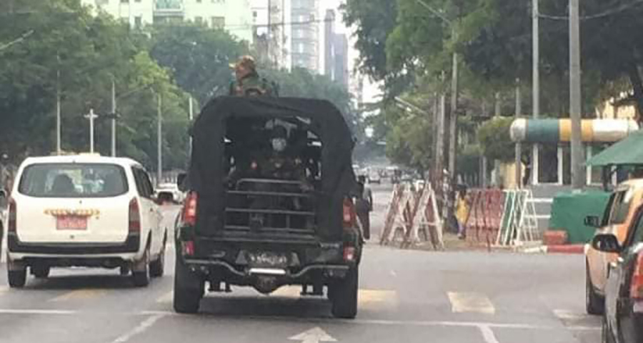 ရန်ကုန်တွင် စစ်မှုထမ်းရန် ပေါ်တာဆွဲသည့်အပြင် မတရားဖမ်းဆီး ငွေညှစ်တောင်းနေ