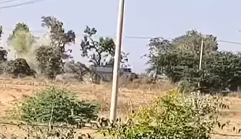 ချောင်းဦး၌ စစ်တပ်လက်နက်ကြီးကြောင့် ပြည်သူ ၂ ဦးသေဆုံး၊ စစ်ယာဉ်တန်း တိုက်ခိုက်ခံရပြီး  ၂ ဦးသေ ၂ ဦး ဒဏ်ရာရ