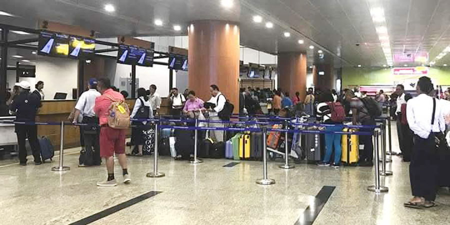 PV ပတ်စ်ပို့​ဖြင့် ပထမဆုံး ပြည်ပထွက်မည့် လူငယ်များကို လေဆိပ်မှ ဆက်တိုက်ပြန်လွှတ်နေ 