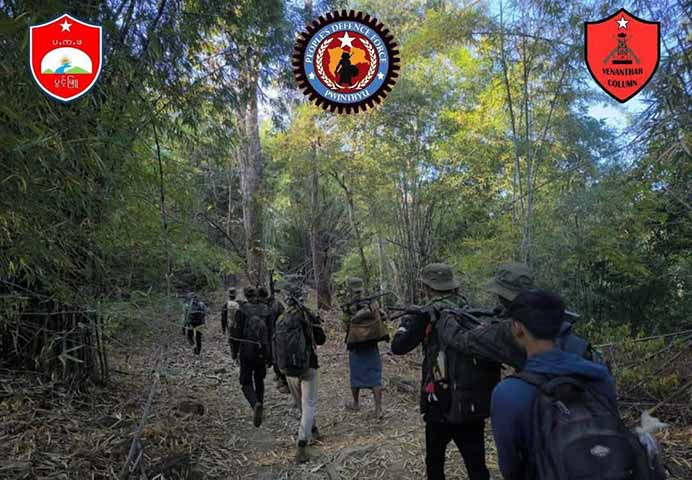 ရွှေဘို ညောင်ကိုင်းရွာက စစ်သားများ စခန်းစွန့်ခွာ၊ ပွင့်ဖြူက စစ်တပ်ဂိတ်တိုက်ခိုက်ခံရ