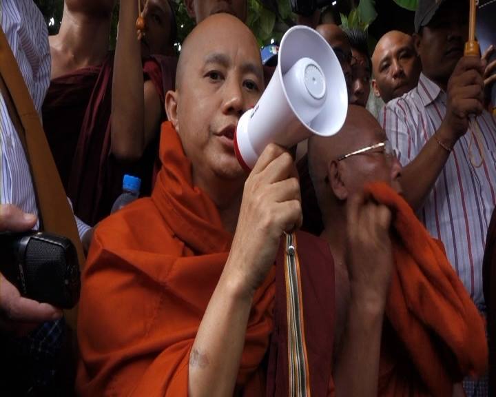 မိမိကုိယ္ကိုယ္ မီး႐ိႈ႕မည္ဆုိသည့္သတင္း တိုက္ခိုက္မႈဟု ဦး၀ီရသူ မိန္႔ၾကား