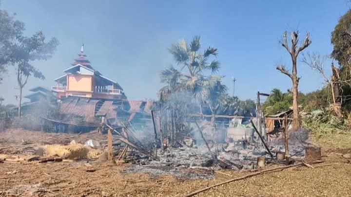 မြိုင်မြို့နယ်တွင် PDF တပ်ဖွဲ့ဝင်၏ မင်္ဂလာဆောင်ကို စစ်တပ်က ဗုံးကြဲ