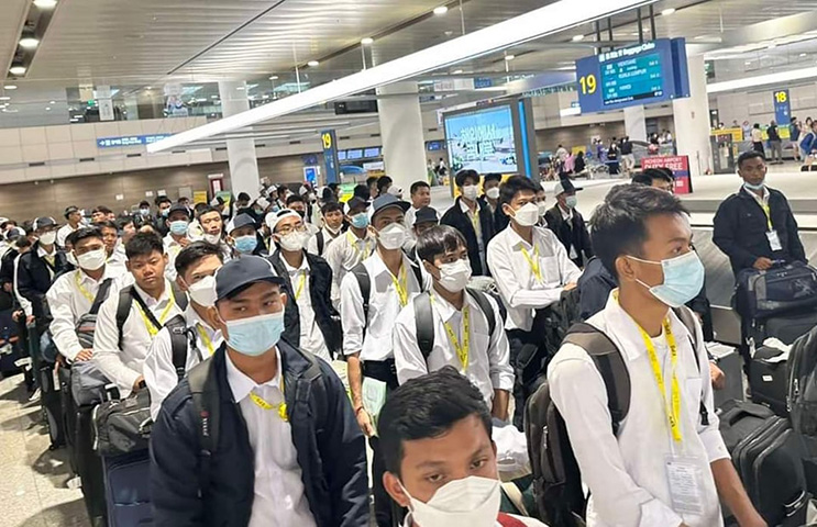နိုင်ငံကူးလက်မှတ် တရားမဝင် သက်တမ်းတိုးနေသူများကို အရေးယူမည်ဟု ဆိုးလ်မြို့ စစ်ကောင်စီ သံရုံး ထုတ်ပြန်