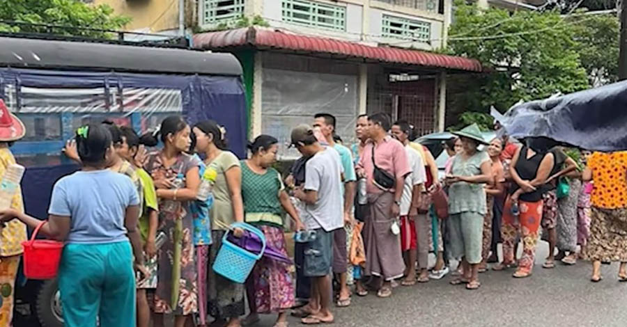 စားသုံးဆီရည်ညွှန်းဈေးကျသော်လည်း အတက်ဈေးဖြင့် ရောင်းနေ၍ အိမ်ရှင်မများ အခက်ကြုံ
