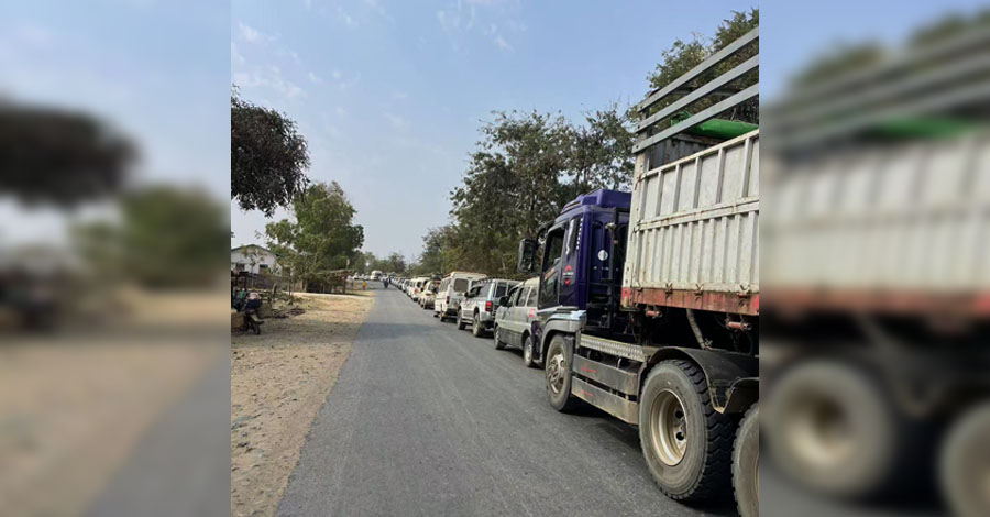 စစ်တပ်နှင့် ပျူစောထီးက ငွေကြေးမတရားတောင်းနေသဖြင့် ကုန်ကားသမားများ အခက်ခဲတွေ့