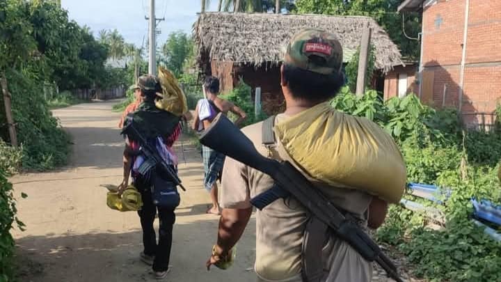 မုံရွာ တာဝါတိုင်စစ်စခန်း သိမ်းပိုက်ခံရပြီး ရဲအုပ် ၁ ဦး အပါအဝင် အများအပြား သေဆုံး