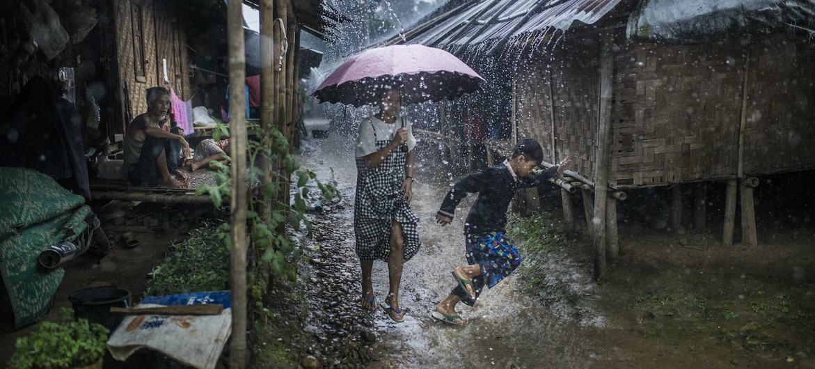 မြန်မာကို လက်နက်ရောင်းချမှု တားမြစ်ပြီး ဒဏ်ခတ်ပိတ်ဆို့ရန် ကုလ တောင်းဆို
