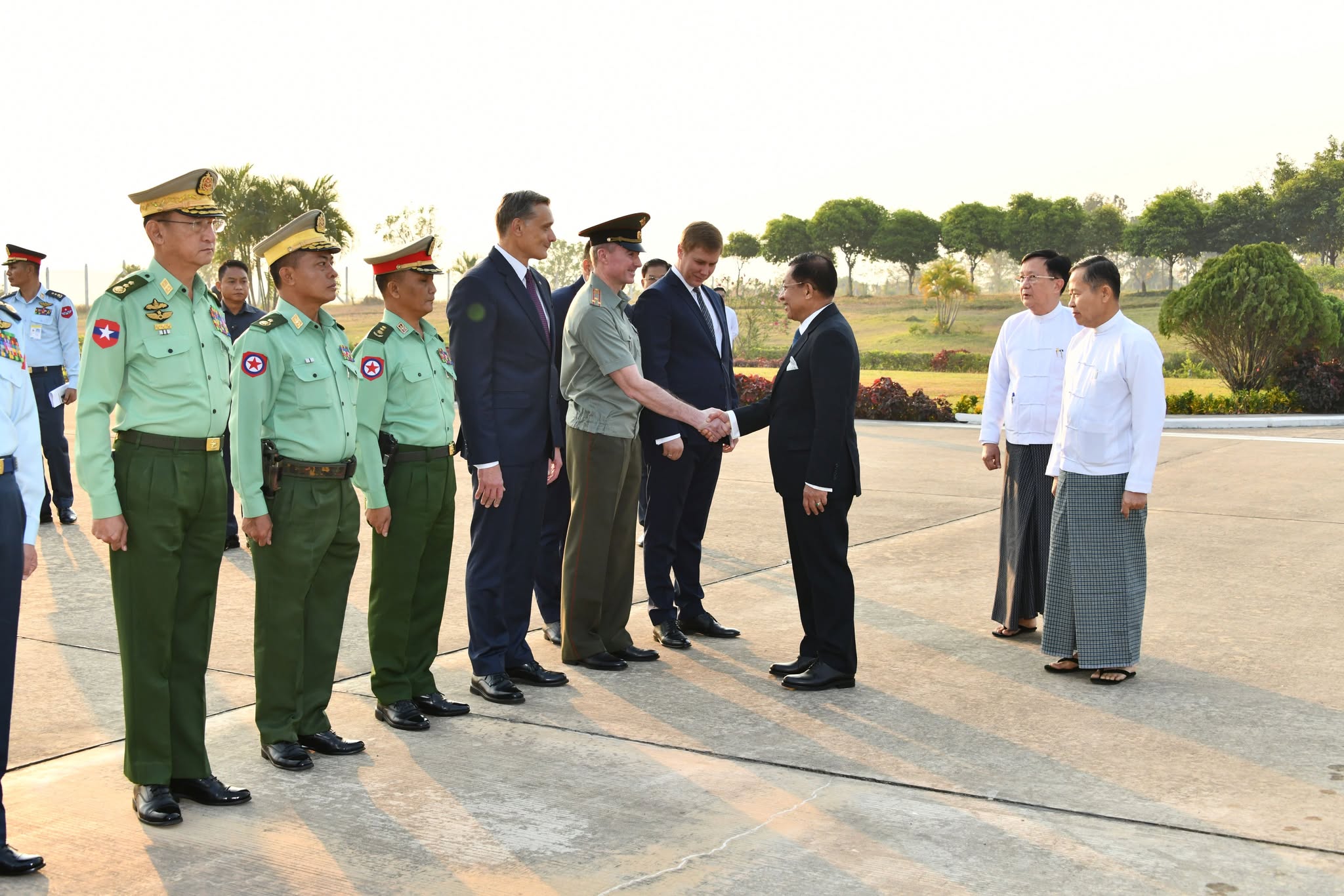 စစ်ခေါင်းဆောင် ရုရှားနိုင်ငံ သွားရောက်၊ သမ္မတပူတင်နှင့် တွေ့ဆုံဆွေးနွေးမည်