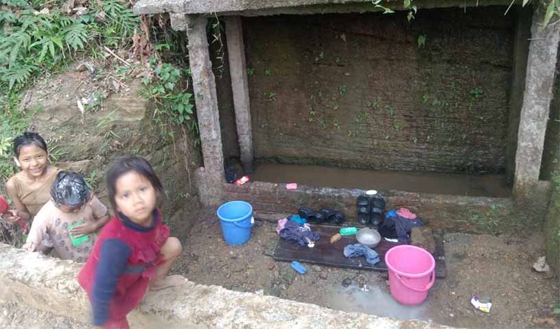 "စားဖို့အတွက် ရေသွားထမ်းရတယ်ဆိုတော့ အရမ်းဒုက္ခရောက်တယ်” ချင်းစစ်ရှောင်တဦး