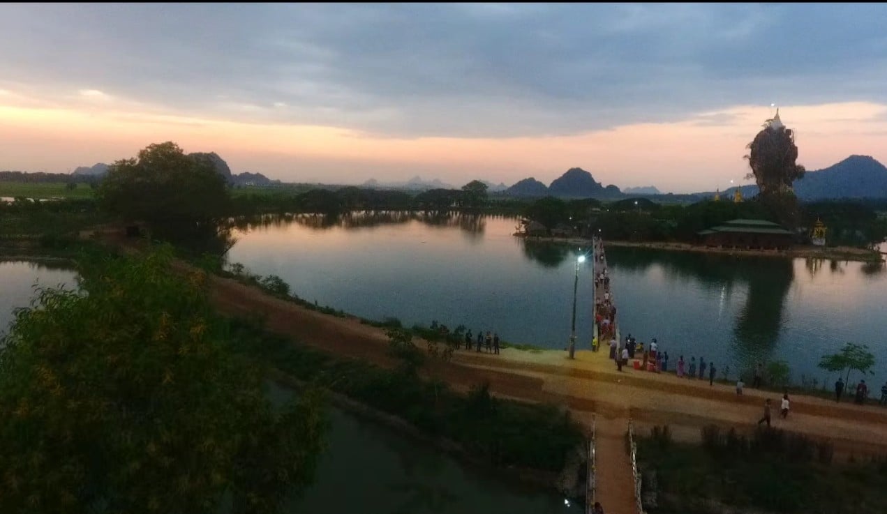“သတ်မှတ်ချိန် ၁၀ နာရီကျော်ပြီး ထွက်မယ်ဆိုရင် စဖမ်းတော့မယ်” ရပ်မိရပ်ဖတဦး