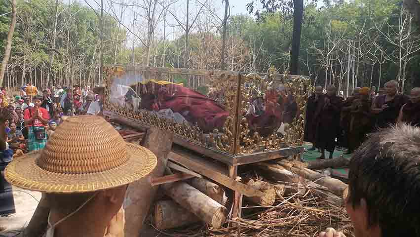 ဖာပွန်တွင် စစ်ကောင်စီ ဗုံးကြဲတိုက်ခိုက်မှုကြောင့် ကျောင်းထိုင်ဆရာတော် ပျံလွန်တော်မူ