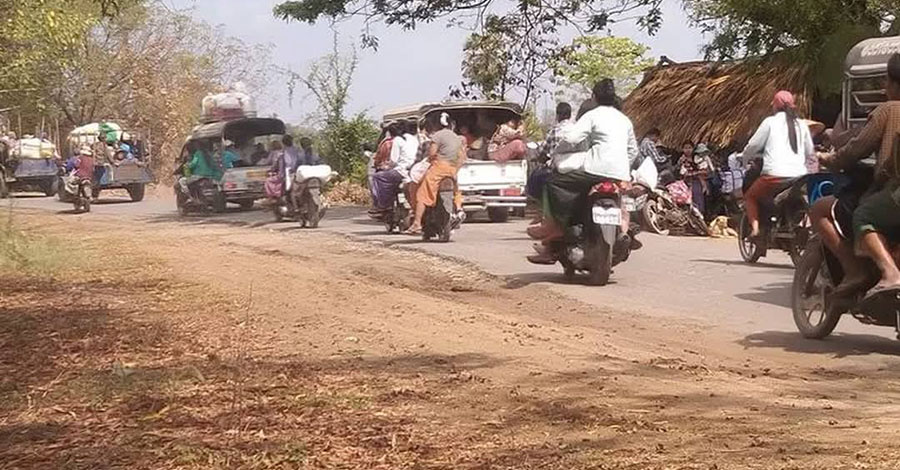 စလင်းမြို့နယ်တွင် စစ်ကောင်စီ စစ်ကြောင်းထိုးလာသဖြင့် ရွာ ၁၀ ရွာကျော်မှ ဒေသခံများ ထွက်ပြေး