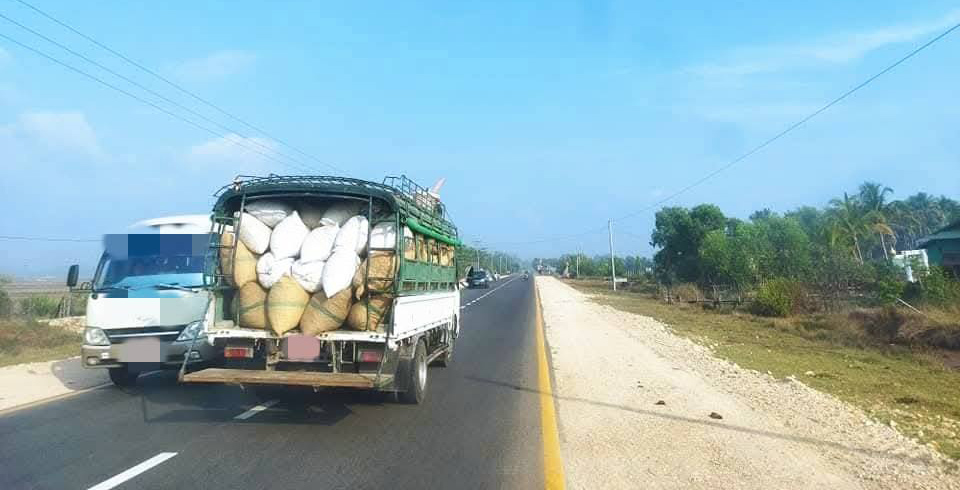 မြိတ်-တနင်္သာရီကားလမ်းတွင် အဖမ်းအဆီးများသဖြင့် ကုန်ကားများ အခက်ကြုံ