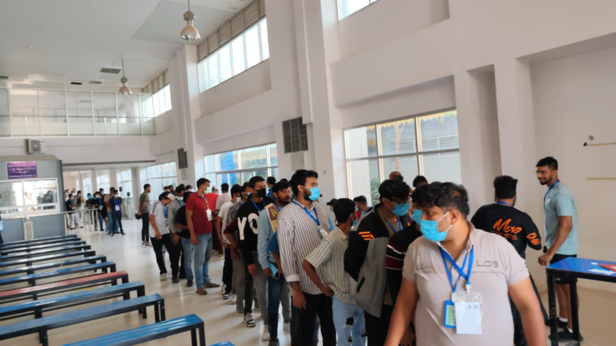ကျားဖြန့်မှ လွတ်လာသည့် အိန္ဒိယနိုင်ငံသား ၂၈၀ ကျော်ကို နေရပ်ပြန်ပို့ (ဓာတ်ပုံ)