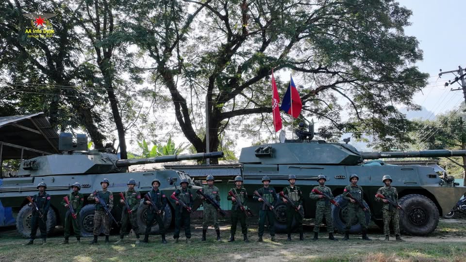 နတ်ရေကန် လေကြောင်းရန်ကာကွယ်ရေးတပ်အနီး ကျေးရွာများကို AA သိမ်းပိုက် 