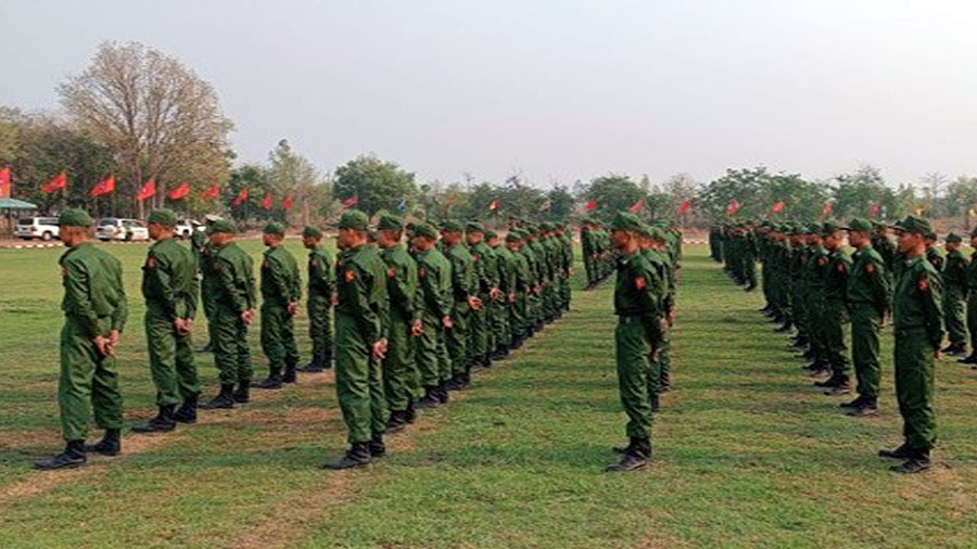 ပုသိမ်တွင် စစ်သားစုဆောင်းခံထားရသည့် လူငယ် ၁၀၀ ကျော် ကချင်ဘက်ကို အပို့ခံရ