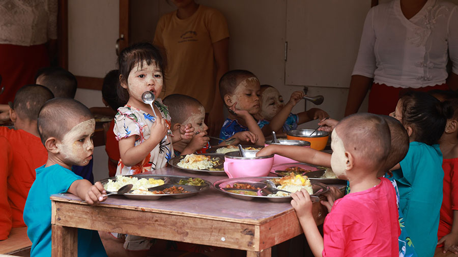 မြန်မာလူဦးရေ ၁ သန်းကျော်အတွက် စားနပ်ရိက္ခာအထောက်အပံ့ရပ်ဆိုင်းမည်ဟု WFP ကြေညာ