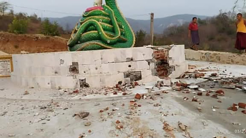 မင်းကွန်းပုထိုးတော်ကြီးအနီးကို စစ်တပ်က ဗုံးကြဲ၊ စေတီနှင့် သာသနိကအဆောက်အအုံ ပျက်စီး