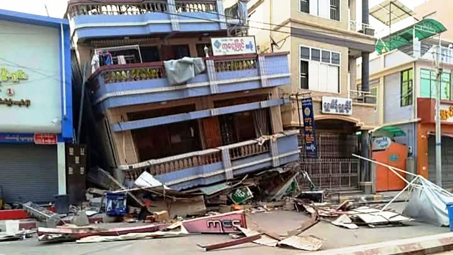 ငလျင်ဒဏ် အပြင်းဆုံးခံရသည့် စစ်ကိုင်းမြို့၌ ရှာဖွေကယ်ဆယ်ရေး ထိရောက်စွာ မလုပ်နိုင်သေး