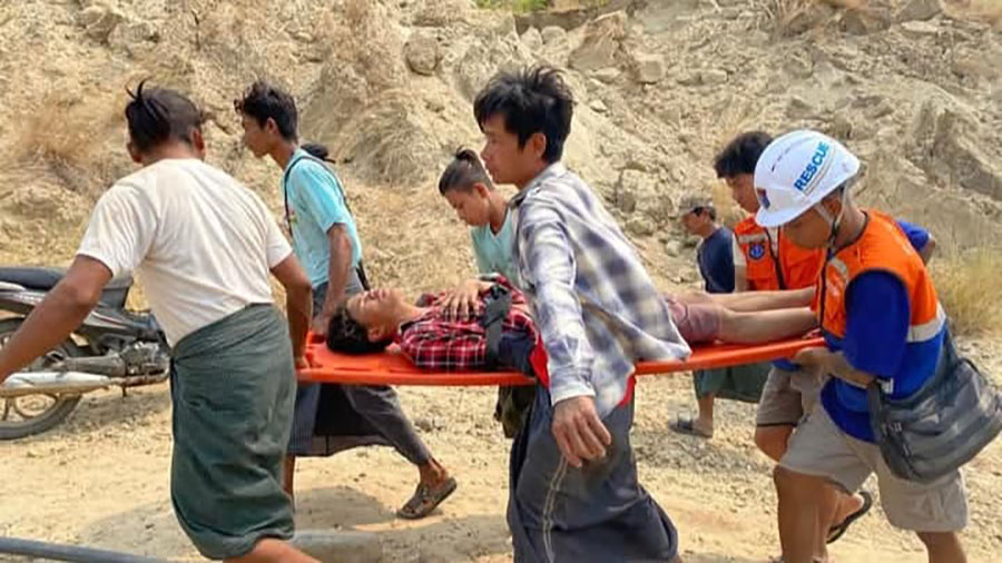 စဥ့်ကူး၌ ငလျင်ကြောင့် ရွှေတွင်းပြိုကျပြီး ၃၀ နီးပါးသေဆုံး၊ ၅ ဦးကို ကယ်တင်နိုင်