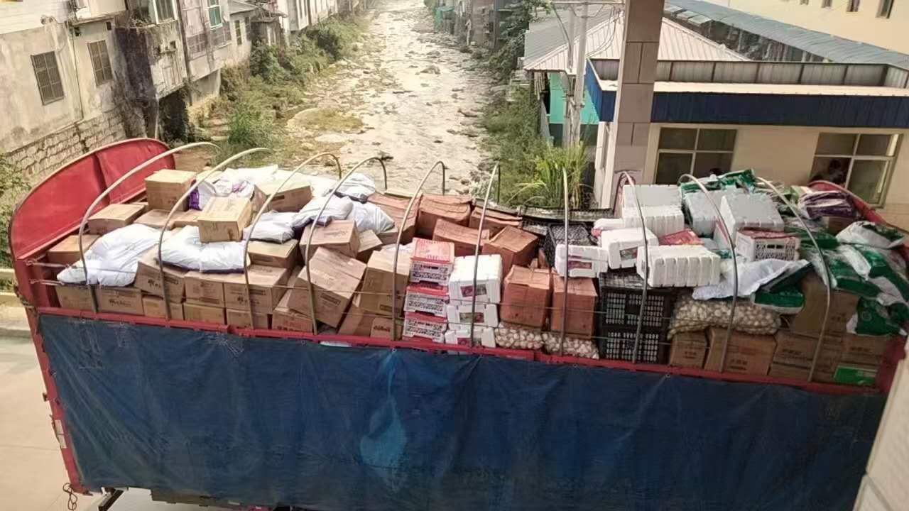 လိုင်ဇာ-တရုတ်နယ်စပ်ဂိတ်မှ ကုန်ပစ္စည်းအချို့ တင်သွင်းခွင့်ပြု