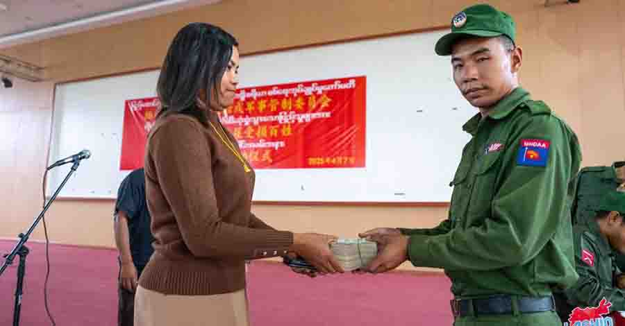 လားရှိုး တိုက်ပွဲကြောင့် နေအိမ်ပျက်စီးခဲ့သူများကို MNDAA က ကျပ်သိန်း ၅၀ စီ ထောက်ပံ့