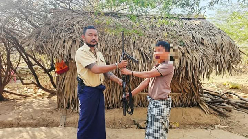 ဟားခါးနှင့်ရေစကြိုတွင် စစ်ကောင်စီတပ်ဖွဲ့ဝင် ၄ ဦး လက်နက်ခဲယမ်းများဖြင့် အလင်းဝင်