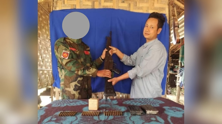 မုံရွာ အမှတ် ၂ ရဲစခန်းက ဒုရဲအုပ် ၁ ဦး လက်နက်ခဲယမ်းနှင့် အလင်းဝင်